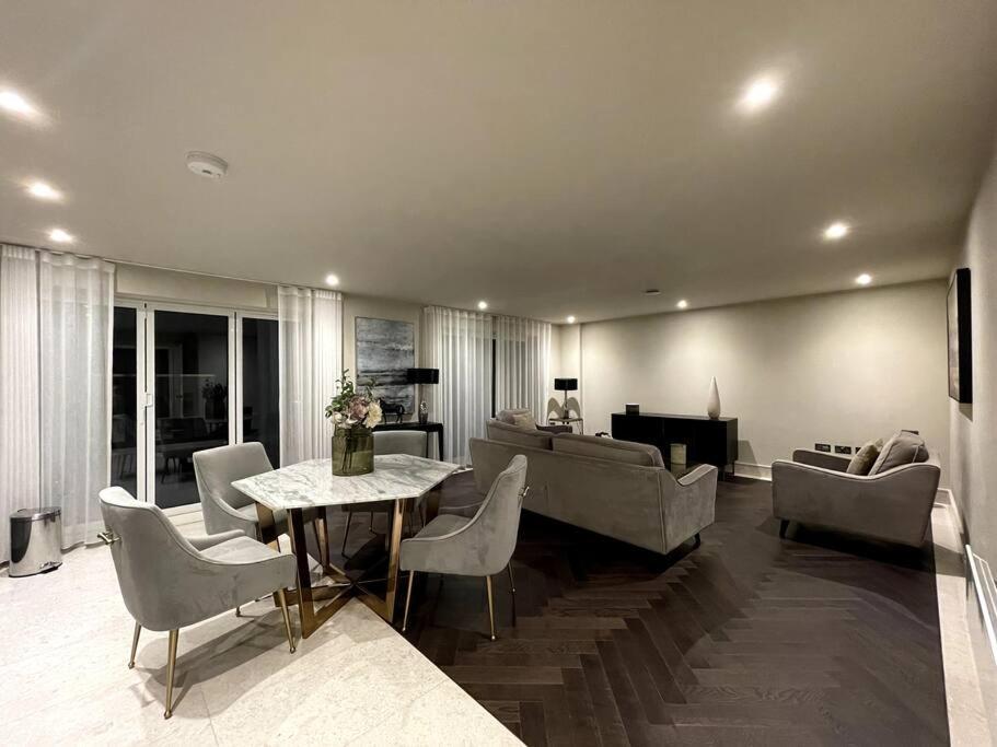 דירות צ'יגוול 2Br Urban Vista Retreat Chcl F7 מראה חיצוני תמונה