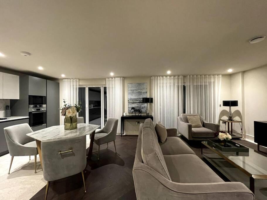 דירות צ'יגוול 2Br Urban Vista Retreat Chcl F7 מראה חיצוני תמונה
