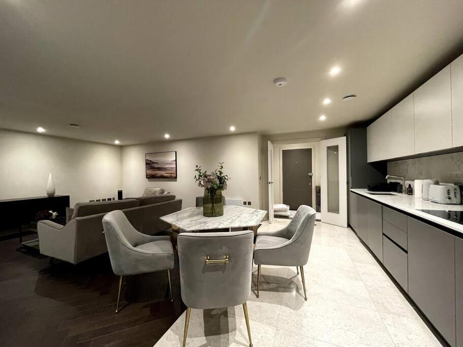 דירות צ'יגוול 2Br Urban Vista Retreat Chcl F7 מראה חיצוני תמונה