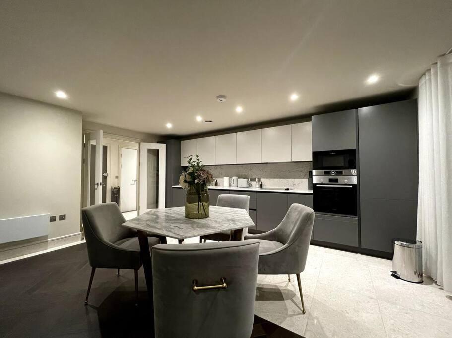 דירות צ'יגוול 2Br Urban Vista Retreat Chcl F7 מראה חיצוני תמונה