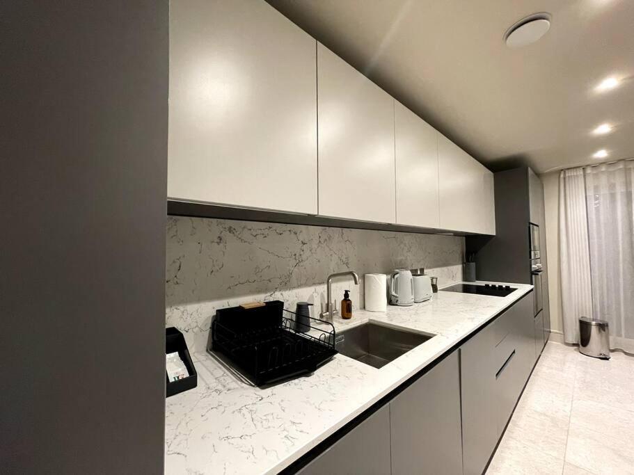דירות צ'יגוול 2Br Urban Vista Retreat Chcl F7 מראה חיצוני תמונה